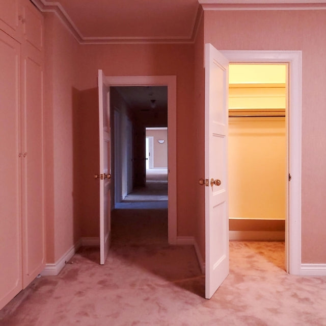 This CD is brand new.Format: CDMusic Style: NoiseThis item's title is: VisitorArtist: EmpathBarcode: 767981179223Release Date: 2/11/2022