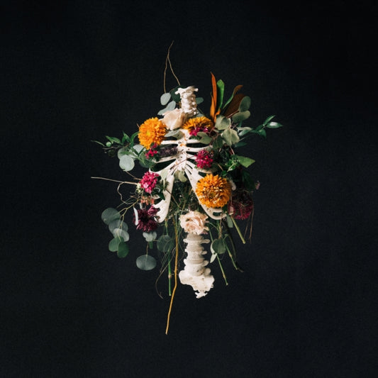 This CD is brand new.Format: CDMusic Style: GospelThis item's title is: Graves Into GardensArtist: Elevation WorshipLabel: PROVIDENTBarcode: 032733873521Release Date: 6/12/2020